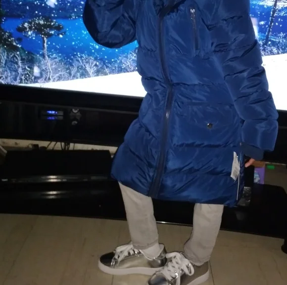 Girl's Winter Jacket - Picture 1 of 9